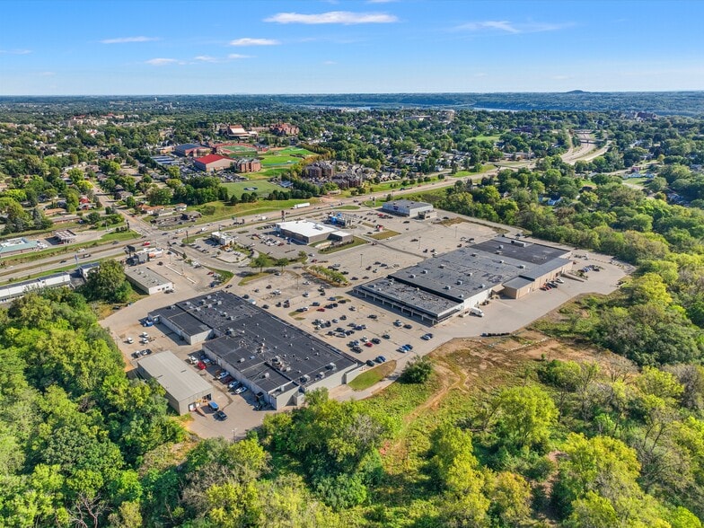 More Photos Of 2600 Dodge St, Dubuque Land For Lease