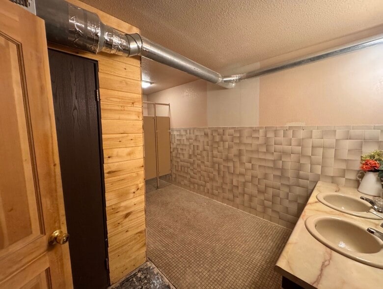 More Photos Of 1950 US Highway 34, Granby Industrial For Lease