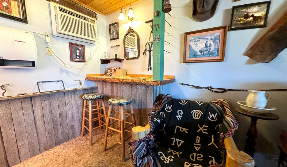 More Photos Of 21455 W I-40 Business, Seligman Hotel For Sale