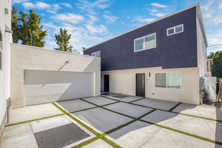 More Photos Of 4126 Clayton Ave, Los Angeles Multifamily For Sale