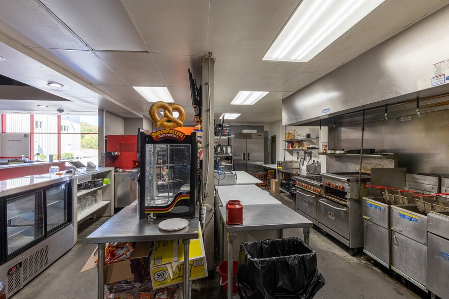 More Photos Of 22 Rich Hill Rd, Cheswick Sports And Entertainment For Sale