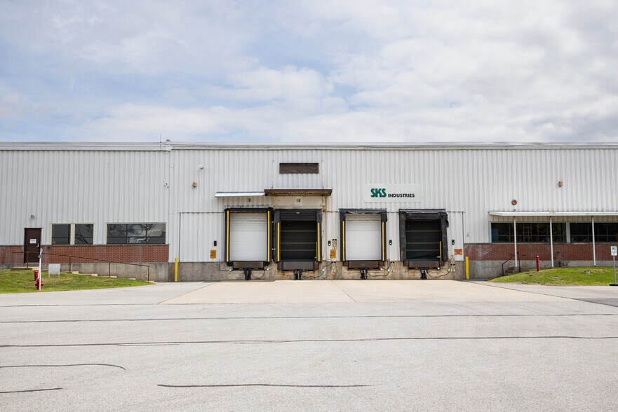 More Photos Of 49 Geyser Rd, Saratoga Springs Manufacturing For Lease