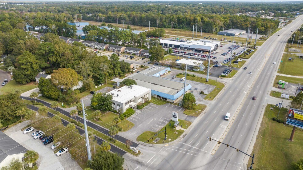 More Photos Of 3614 Ashley Phosphate Rd, Charleston Office For Lease