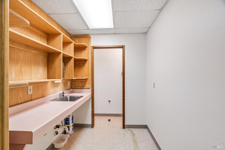 More Photos Of 1370 Medical Center Dr, Rohnert Park Medical For Sale