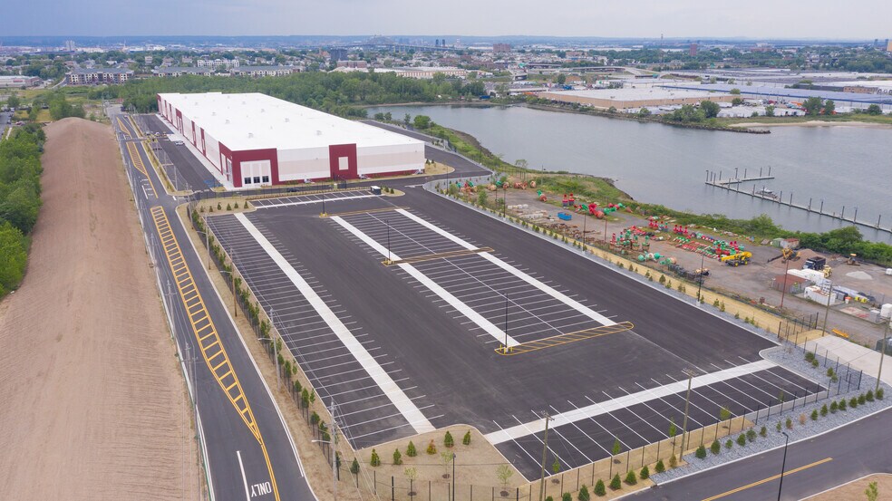 More Photos Of 101 Port Lincoln Rd, Bayonne Distribution For Lease