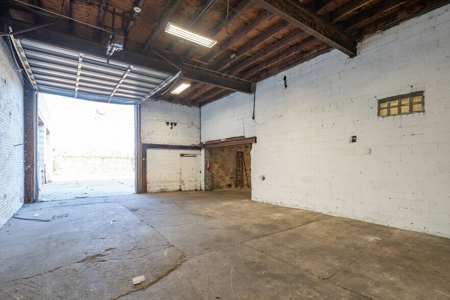More Photos Of 2221 E Clearfield St, Philadelphia Warehouse For Lease