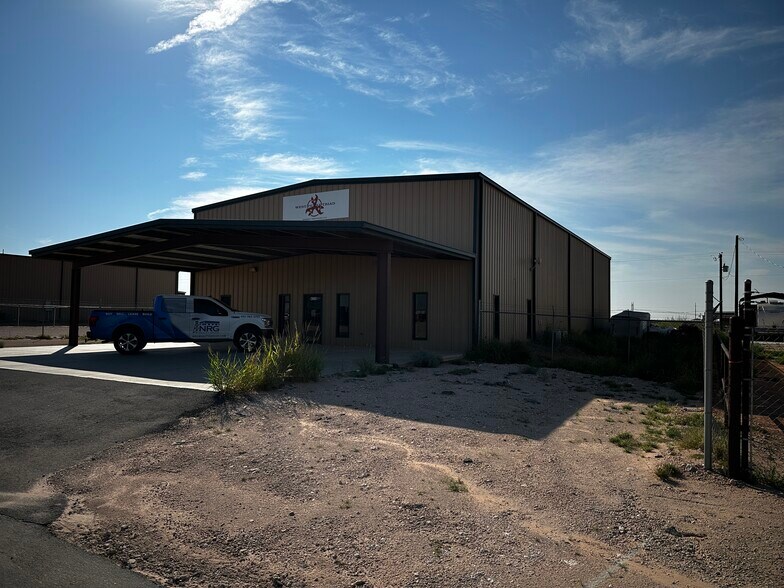 More Photos Of 4200 County Road 72 rd, Midland Warehouse For Lease