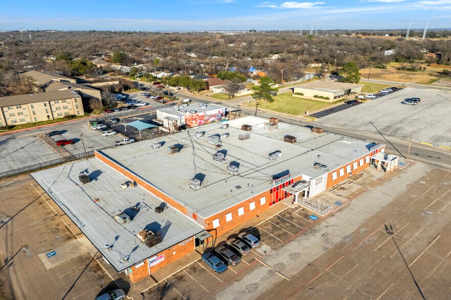 More Photos Of 5601 E Lancaster Ave, Fort Worth Freestanding For Sale