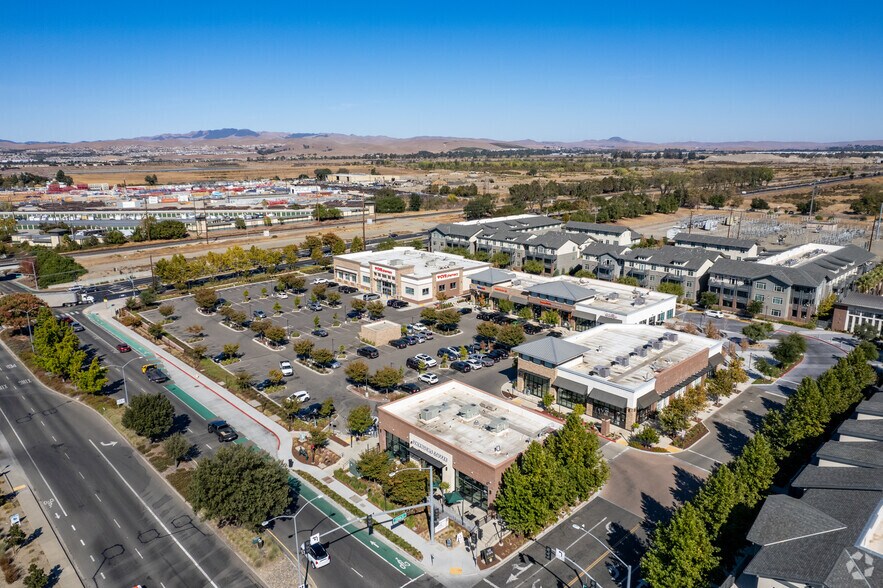 More Photos Of 3010-3040 Bernal Ave, Pleasanton Unknown For Lease