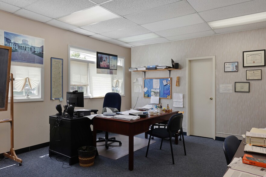 More Photos Of 690 Whitehead Rd, Lawrenceville Office For Sale
