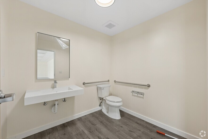 More Photos Of 19401 S Main St & 19204 S Figueroa St, Gardena Land For Lease