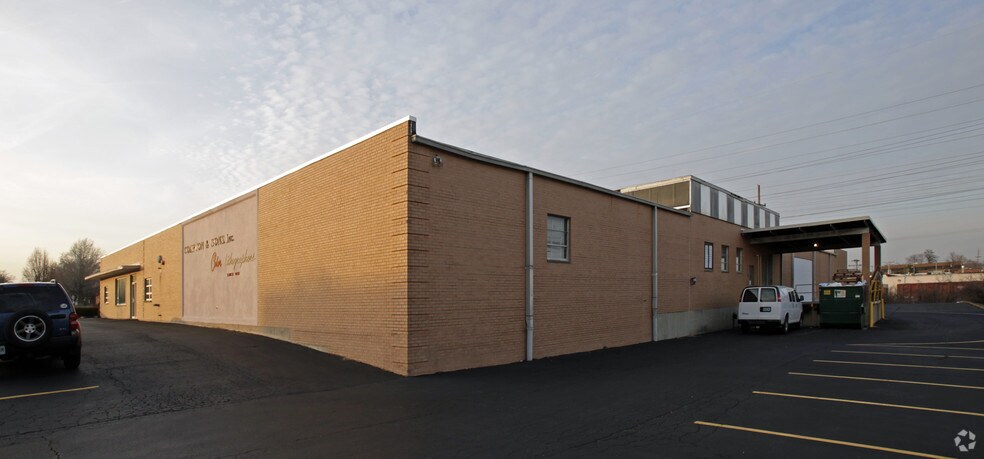 More Photos Of 10645 Baur Blvd, Saint Louis Warehouse For Lease
