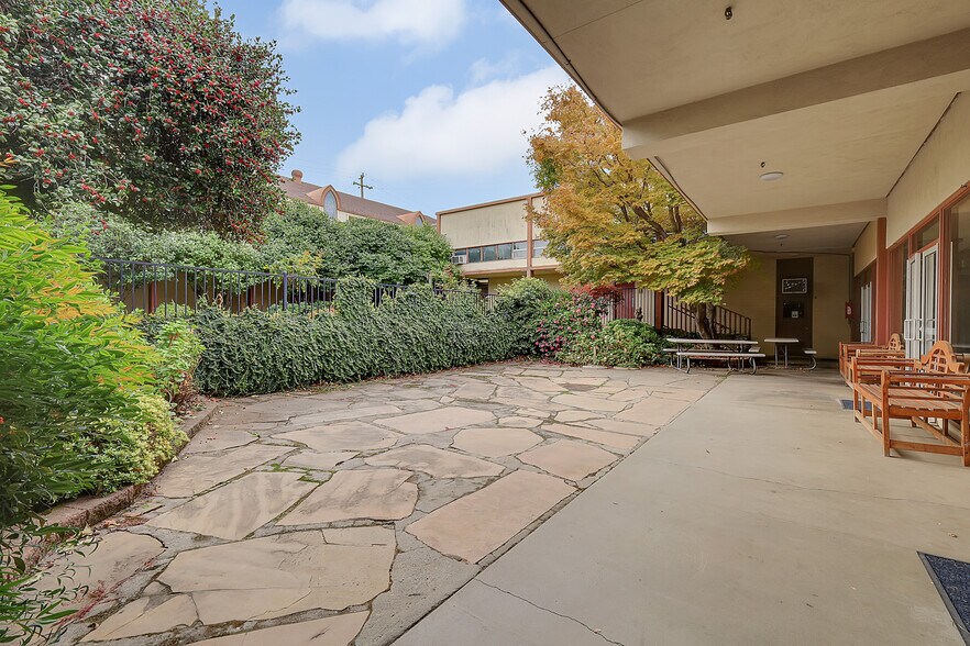 More Photos Of 800 D St, Marysville Religious Facility For Sale