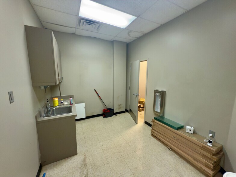 More Photos Of 2811 Highway 71, Marianna Freestanding For Lease