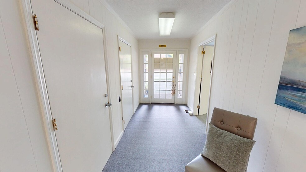 More Photos Of 230 W Pennsylvania Ave, Southern Pines Office Residential For Sale
