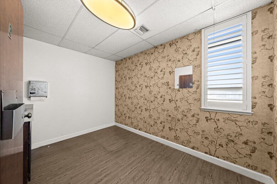 More Photos Of 2089 Vale Rd, San Pablo Office For Sale