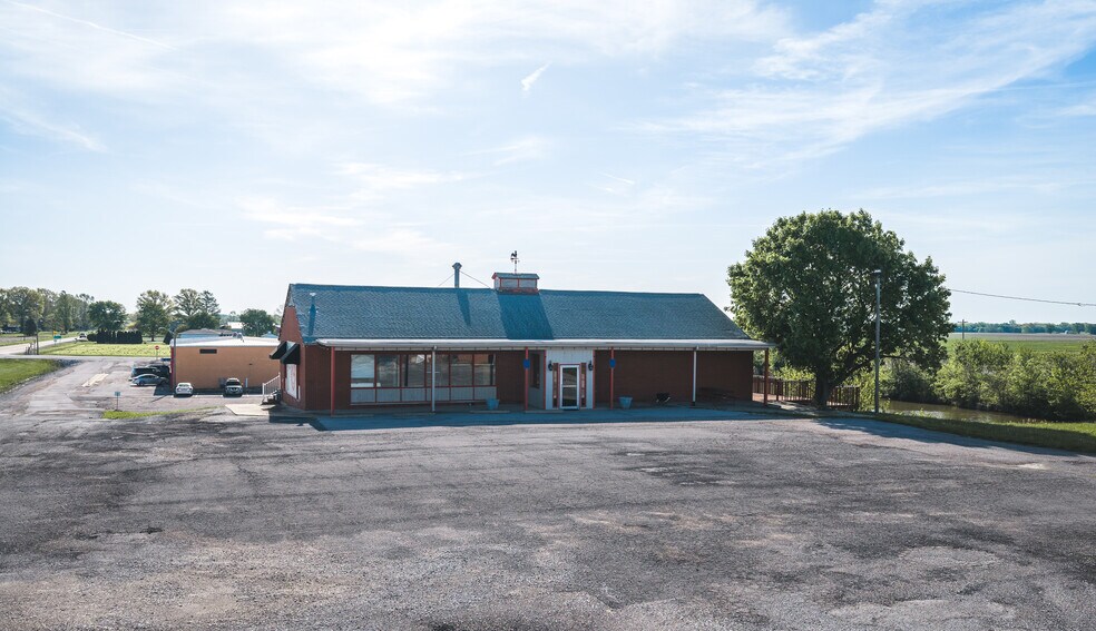 More Photos Of 9180 State Route 140, Hamel Restaurant For Sale