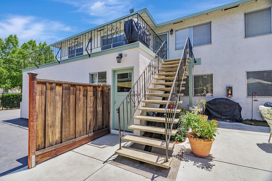 More Photos Of 869 Bing Dr, Santa Clara Apartments For Sale