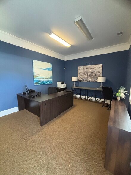 More Photos Of 109 Vista Oaks Dr, Lexington Medical For Sale