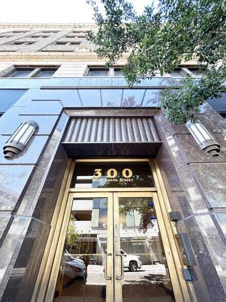 More Photos Of 300 W Adams St, Jacksonville Office For Sale