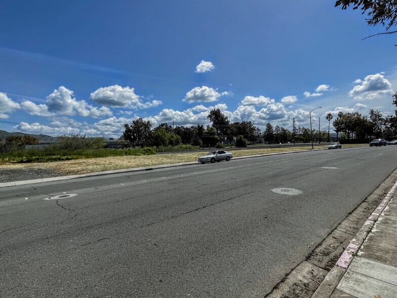 More Photos Of 7280 Marylinn Dr, Milpitas Land For Sale