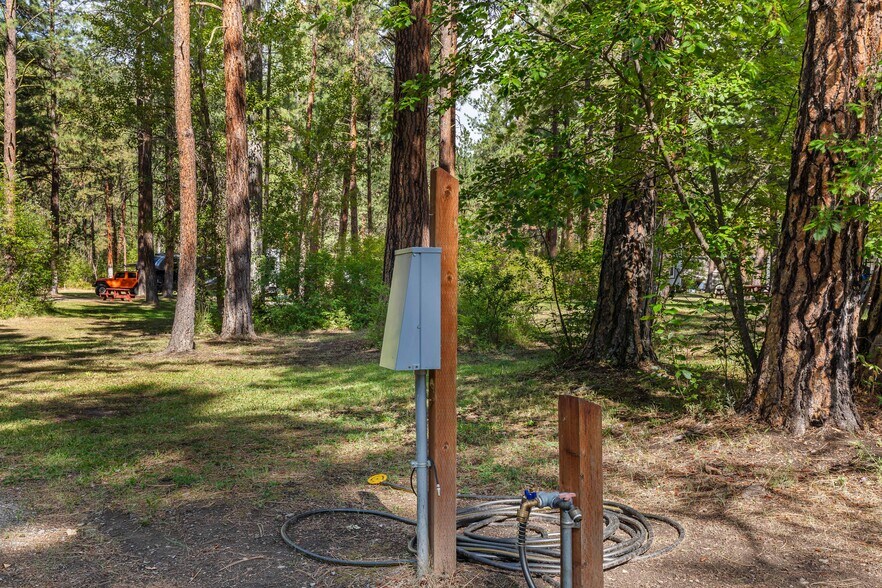 More Photos Of 9955 US Highway 12, Lolo Specialty For Sale