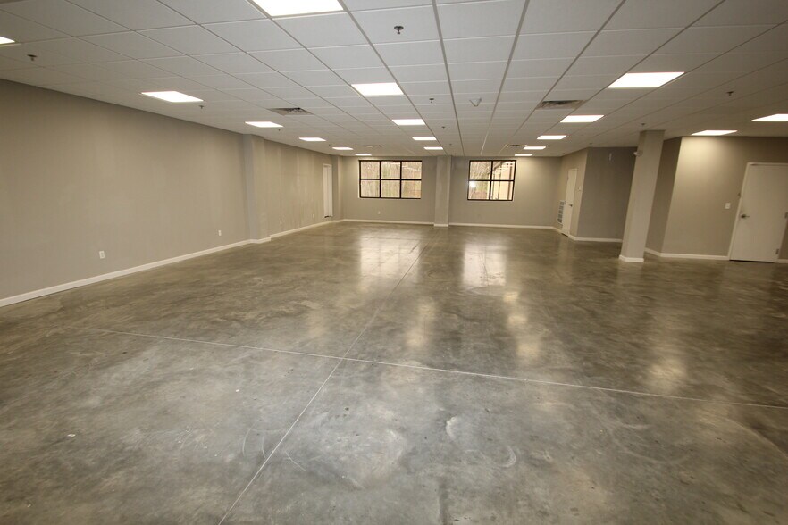 More Photos Of 2302 Turnpike St, North Andover General Retail For Sale