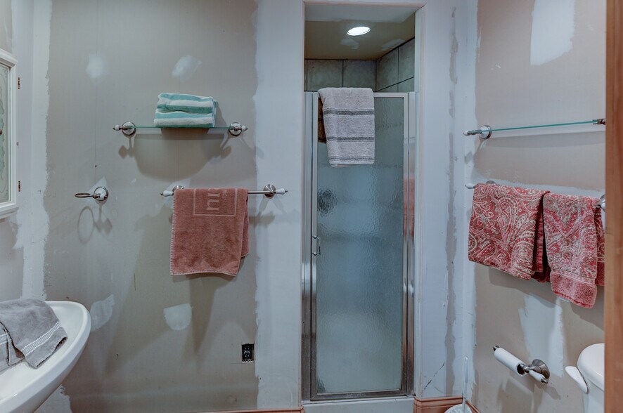 More Photos Of 355 Trackside Dr, Peculiar Warehouse For Sale