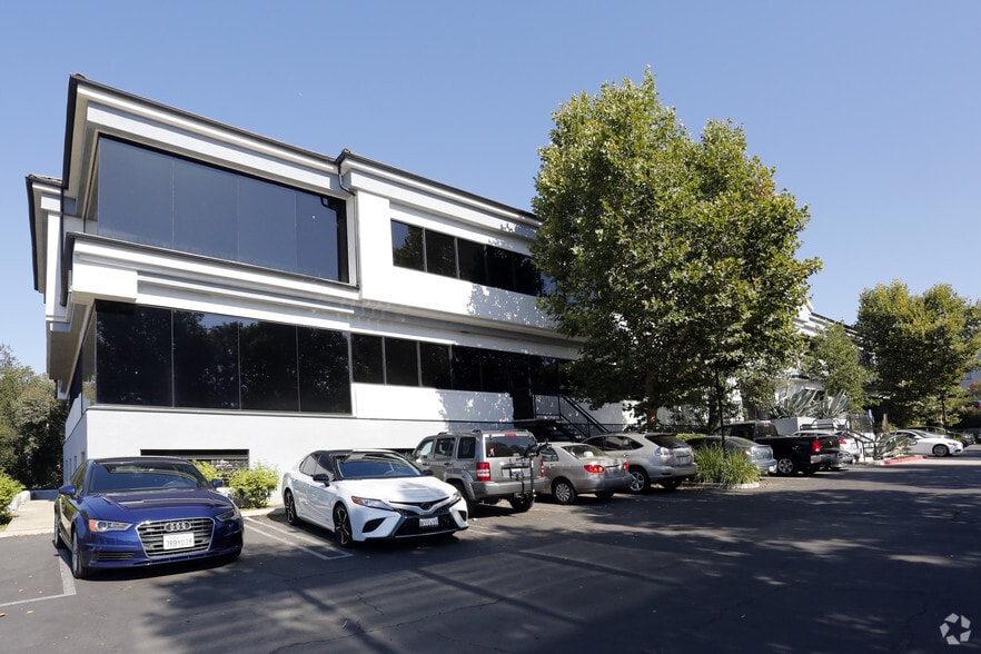 More Photos Of 5115 Clareton Dr, Agoura Hills Medical For Lease