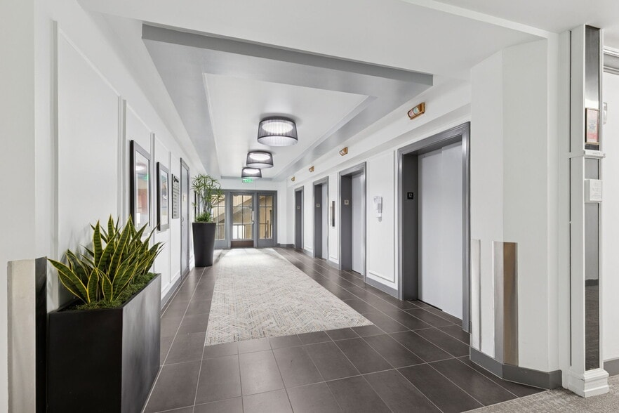 More Photos Of 509 Olive Way, Seattle Office For Lease