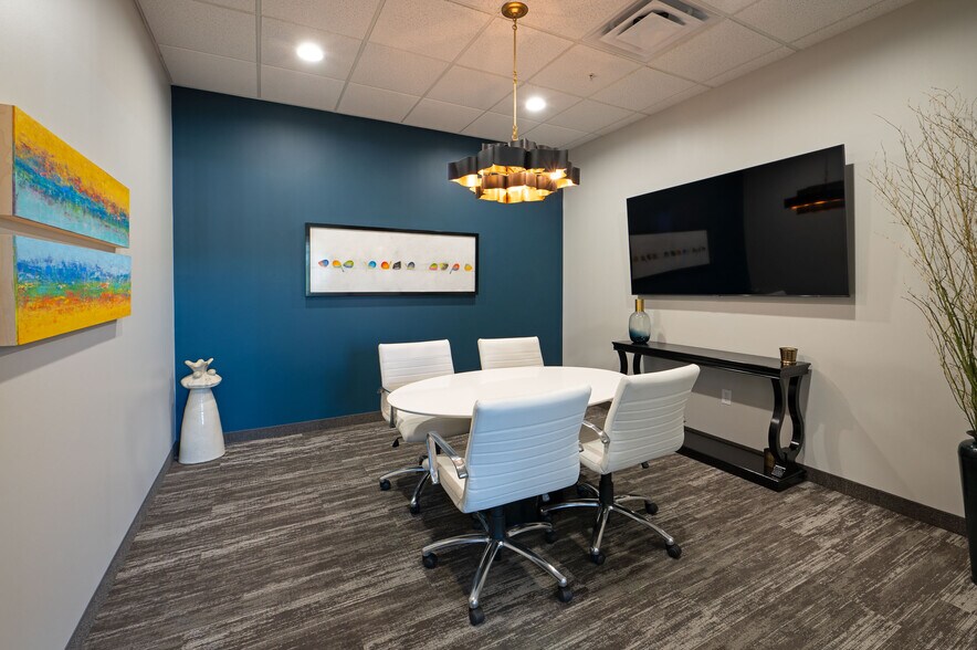 More Photos Of 8147 Globe Dr, Woodbury Medical For Lease