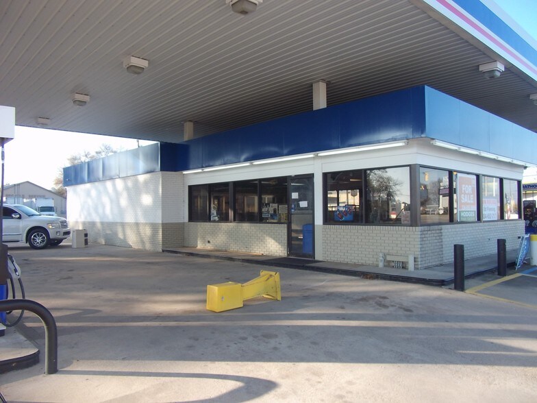 More Photos Of 5670 Atlanta Hwy, Montgomery Convenience Store For Lease