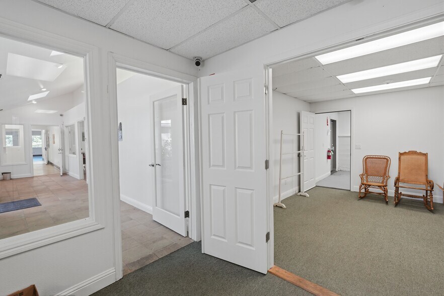 More Photos Of 440 Lower Grass Valley Rd, Nevada City Office For Sale