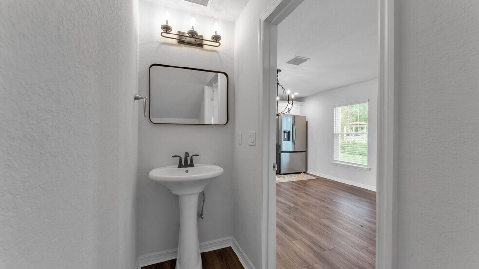 More Photos Of 555 E Stanford St, Bartow Flex For Sale