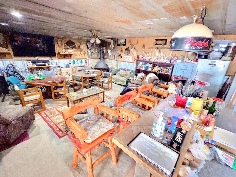 More Photos Of 413 W Broadway St, Hollis Hotel For Sale