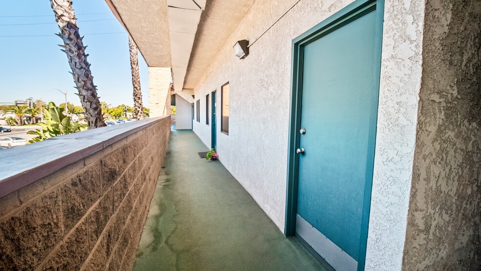 More Photos Of 5500 Atherton St, Long Beach Medical For Lease