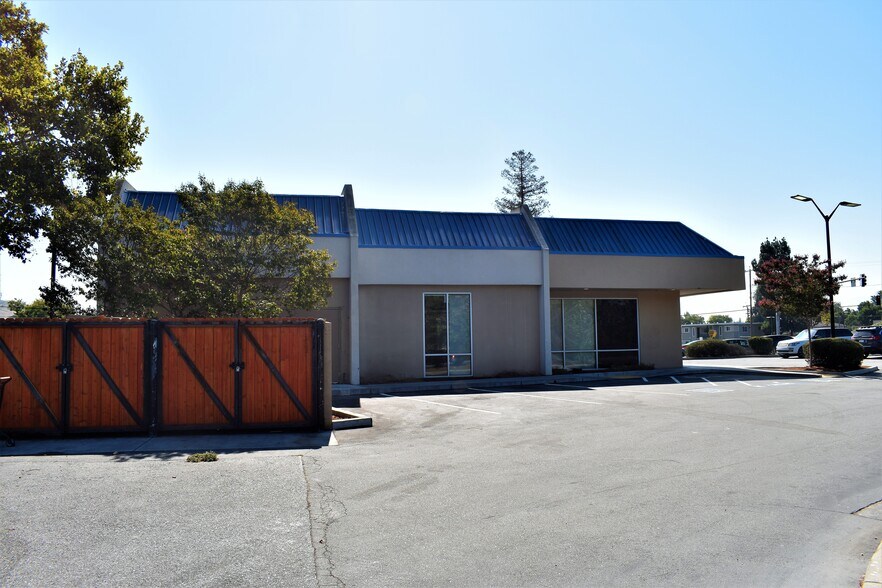 More Photos Of 2436 Almaden Rd, San Jose Medical For Lease