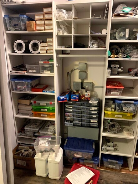 More Photos Of 5410 Bent Ct, Juneau Carwash For Sale