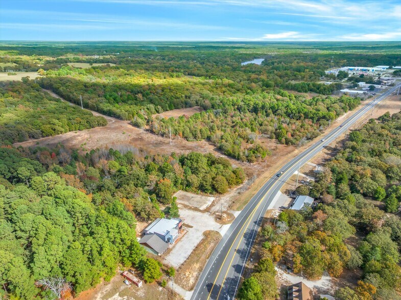 More Photos Of 700 NW Loop 564, Mineola Flex For Sale