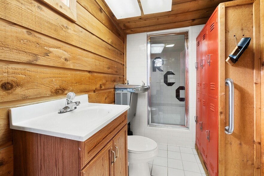 More Photos Of 121 Scott St, San Marcos Office Residential For Sale