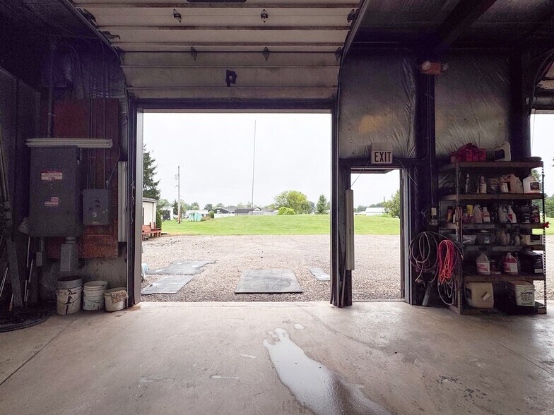 More Photos Of 544 W High St, Edison Auto Dealership For Sale