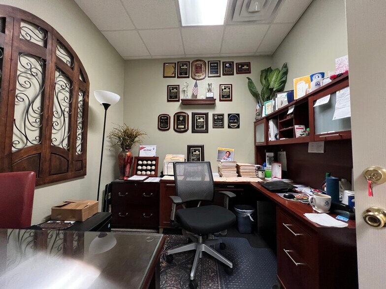 More Photos Of 302 Millers Xing, Harker Heights Storefront For Lease