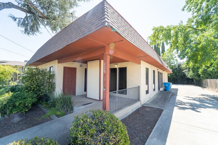 More Photos Of 620 Bridge St, Yuba City Specialty For Lease
