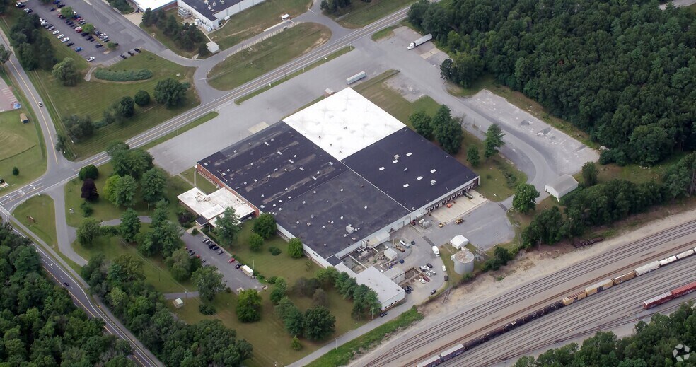 More Photos Of 49 Geyser Rd, Saratoga Springs Manufacturing For Lease