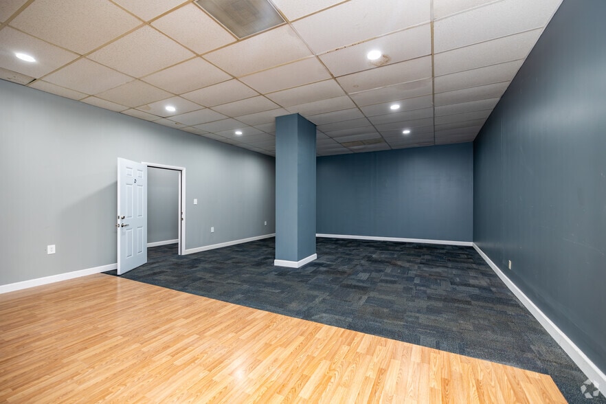 More Photos Of 6230-6360 Busch Blvd, Columbus Unknown For Lease