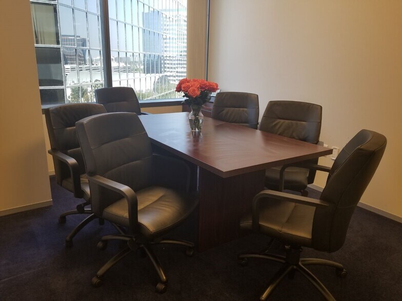 More Photos Of 18100 Von Karman Ave, Irvine Office For Lease