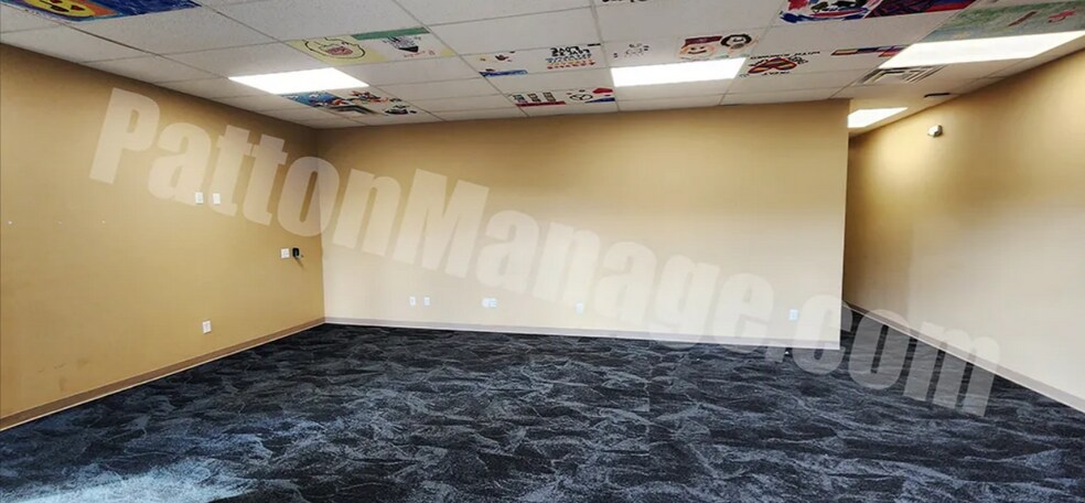 More Photos Of 6001 N US Highway 31, Whiteland General Retail For Sale