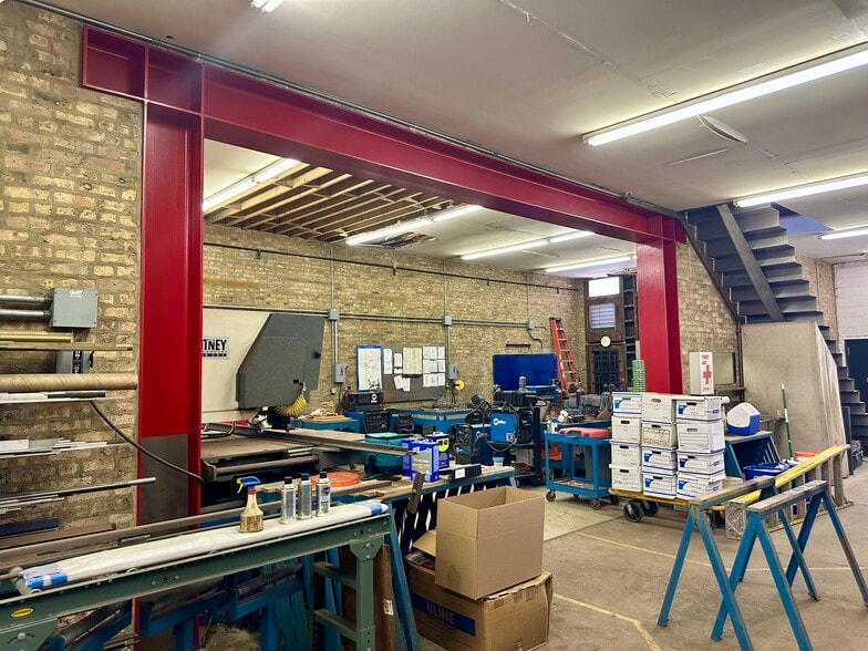 More Photos Of , Chicago Unknown For Sale