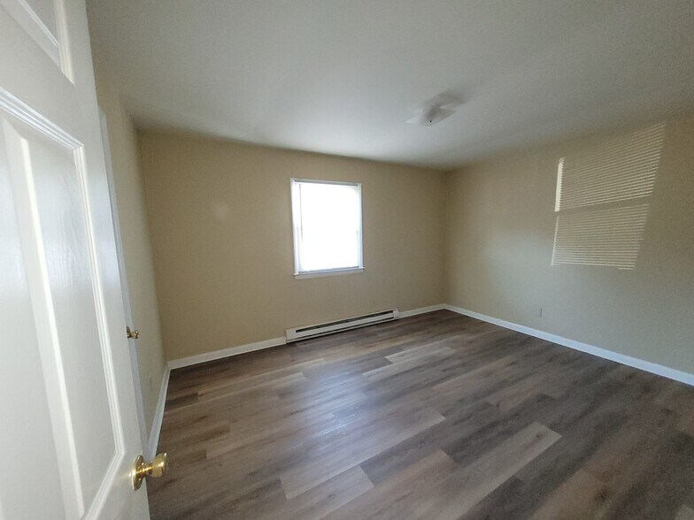 More Photos Of 400 Berryman St, Greensboro Apartments For Sale