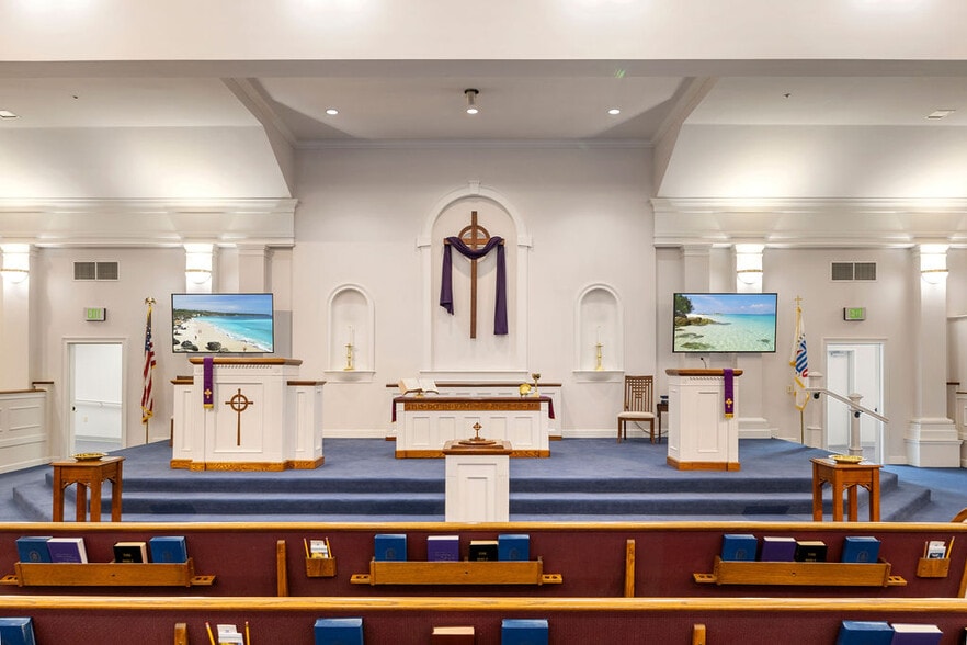 More Photos Of 1941 Shorter Ave SW, Rome Religious Facility For Lease